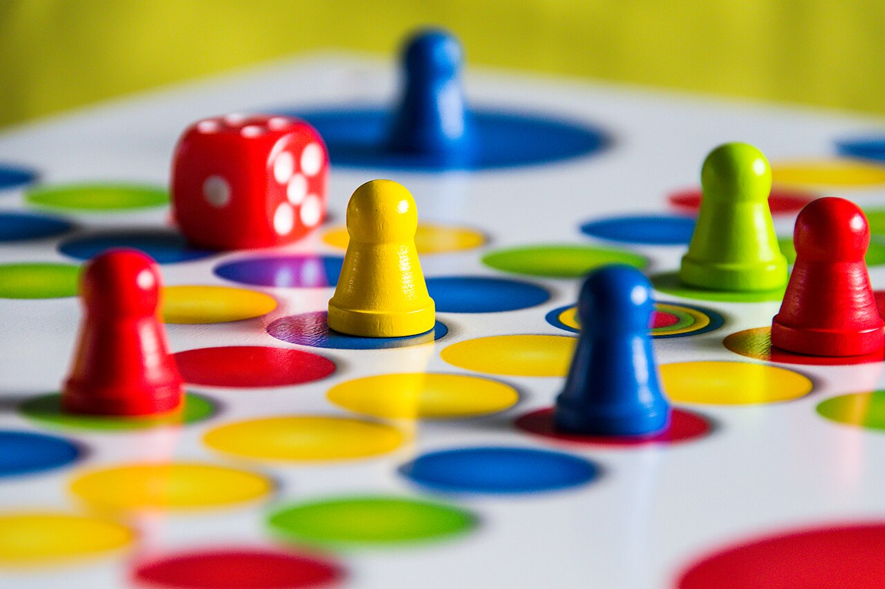 jeu de société coloré