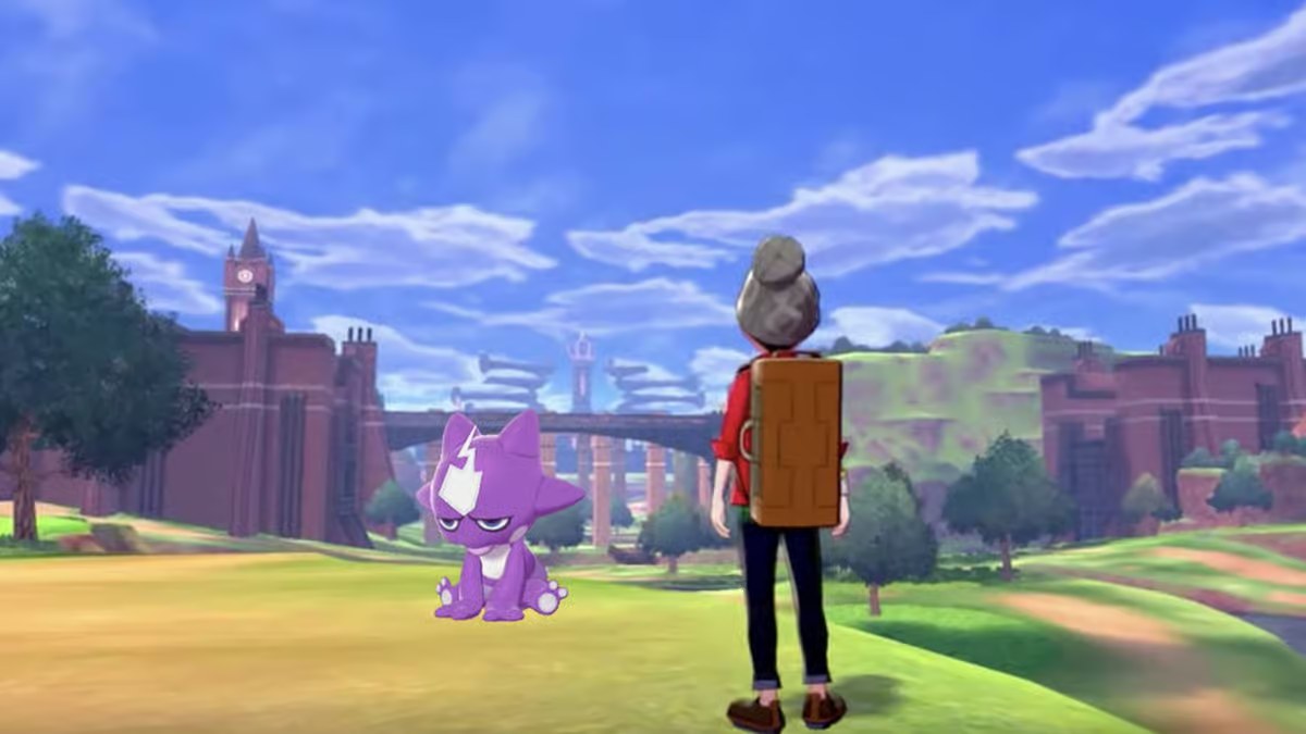 Toxizap, le bébé Pokémon violet de type Électrik et Poison, à côté de son évolution Salarsen